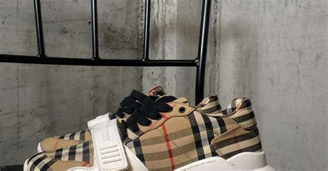 burberry skor
